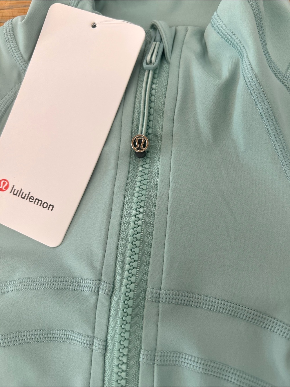 lululemon athletica Women's Light Sage Green Full-Zip Athletic Jacket - Picture 2 of 5